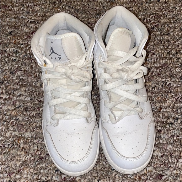 Kids Nike Air Jordan 1 High-Top Sneakers - Picture 8 of 8
